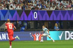 开云体育下载-阿根廷横扫皇马，C罗绝境逆转的简单介绍