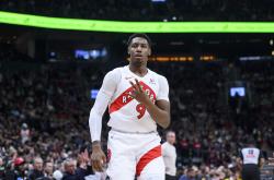 开云体育下载-步行者擒狼队，取得胜利