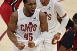 开云体育入口-骑士不敌热火，遭遇五连败