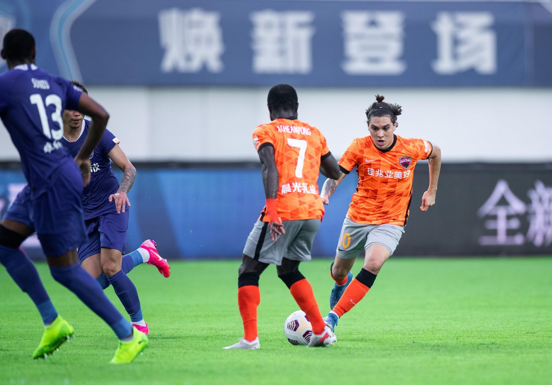 北京队惨败重庆队,遭遇三连败压力 北京队惨败重庆队,遭遇三连败压力