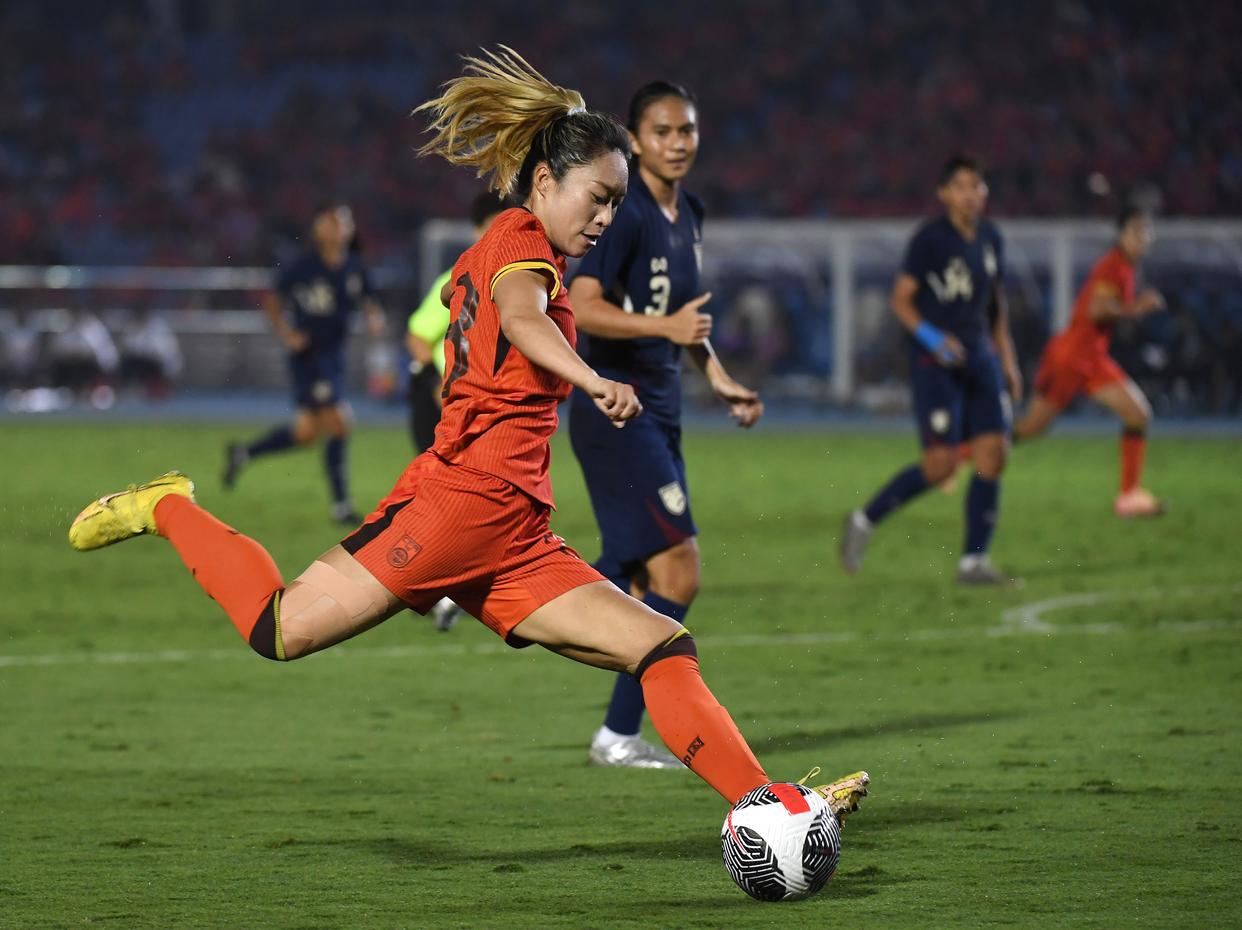 中国女足绝佳表现再度斩获足球世界杯冠军 中国女足绝佳表现再度斩获足球世界杯冠军