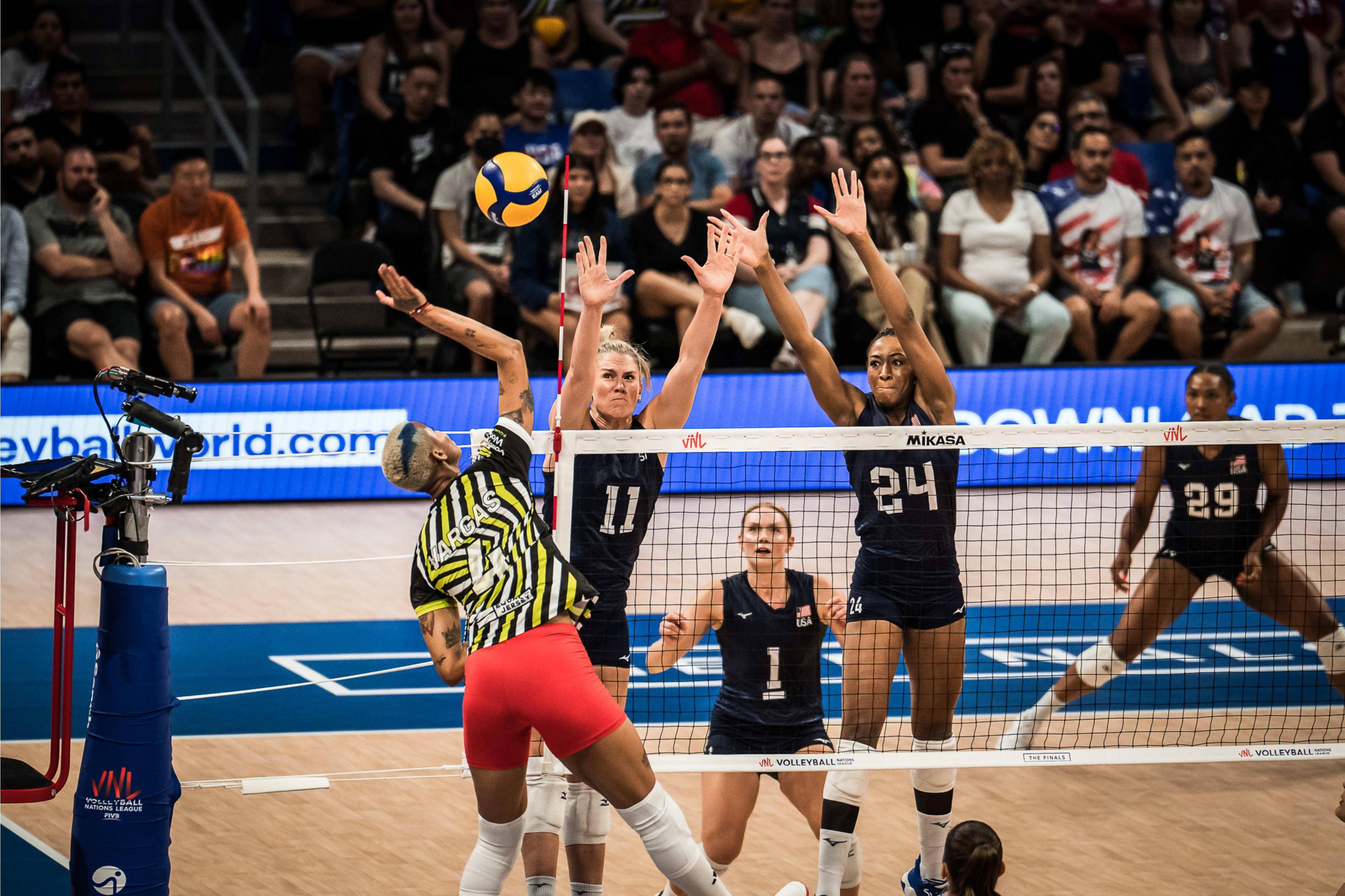 美国排球队取得胜利成功晋级决赛 美国排球队取得胜利成功晋级决赛