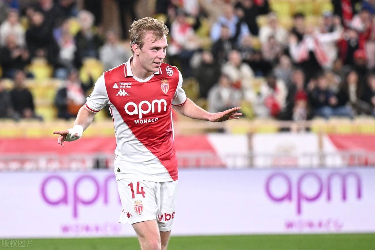 图卢兹前锋表现不佳，遭到球迷质疑