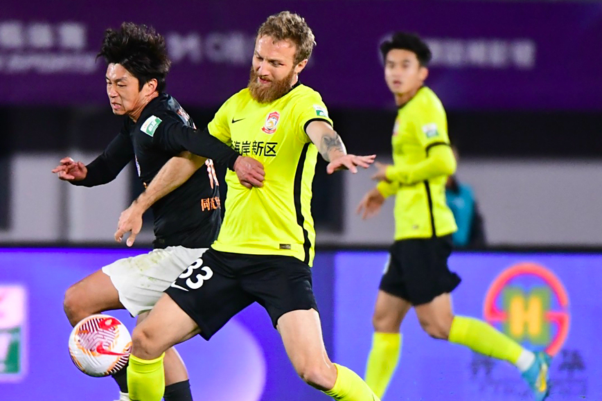 新晋劲旅连胜两场,深陷争冠争夺 新晋劲旅连胜两场,深陷争冠争夺