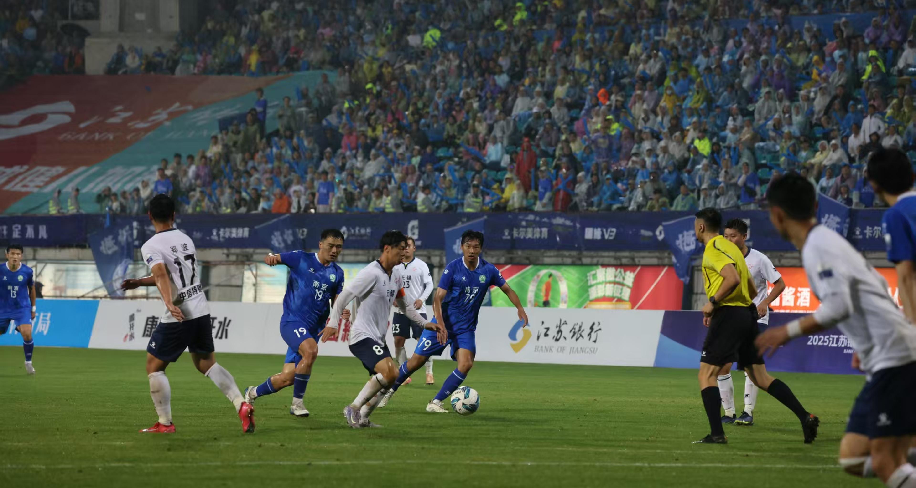 江苏男篮输球，全队集中备战