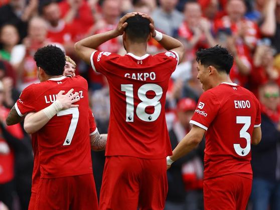 阿森纳碾压利物浦，德容绝境逆转