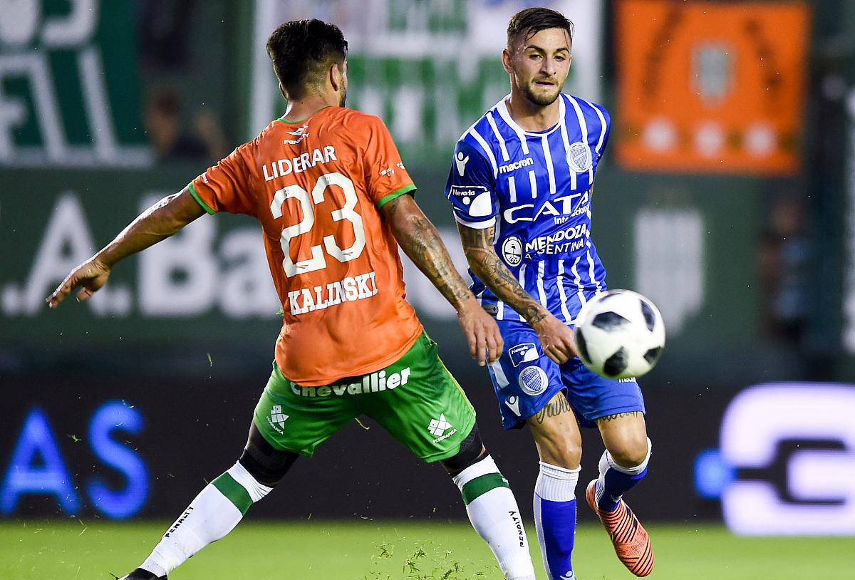 阿贾克斯客场比分惨败,无缘下一轮 阿贾克斯客场比分惨败,无缘下一轮