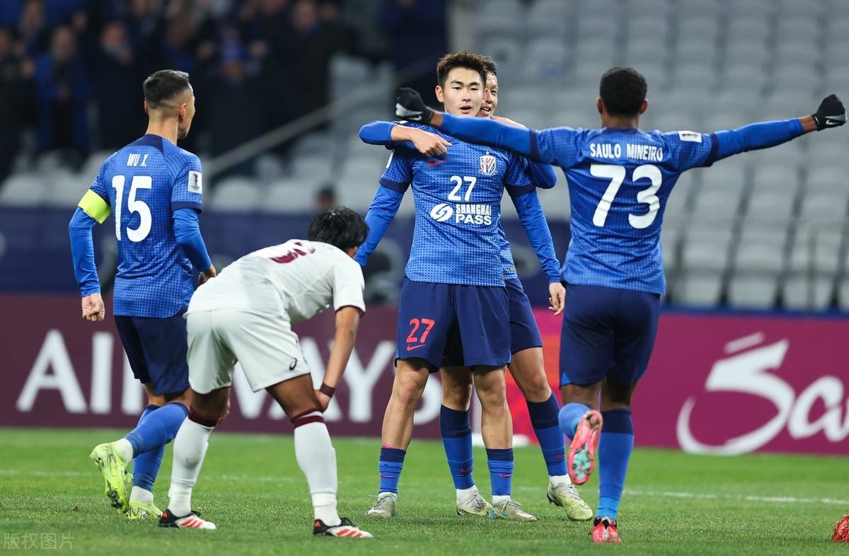 申花球员出色表现,成功晋级淘汰赛 申花球员出色表现,成功晋级淘汰赛