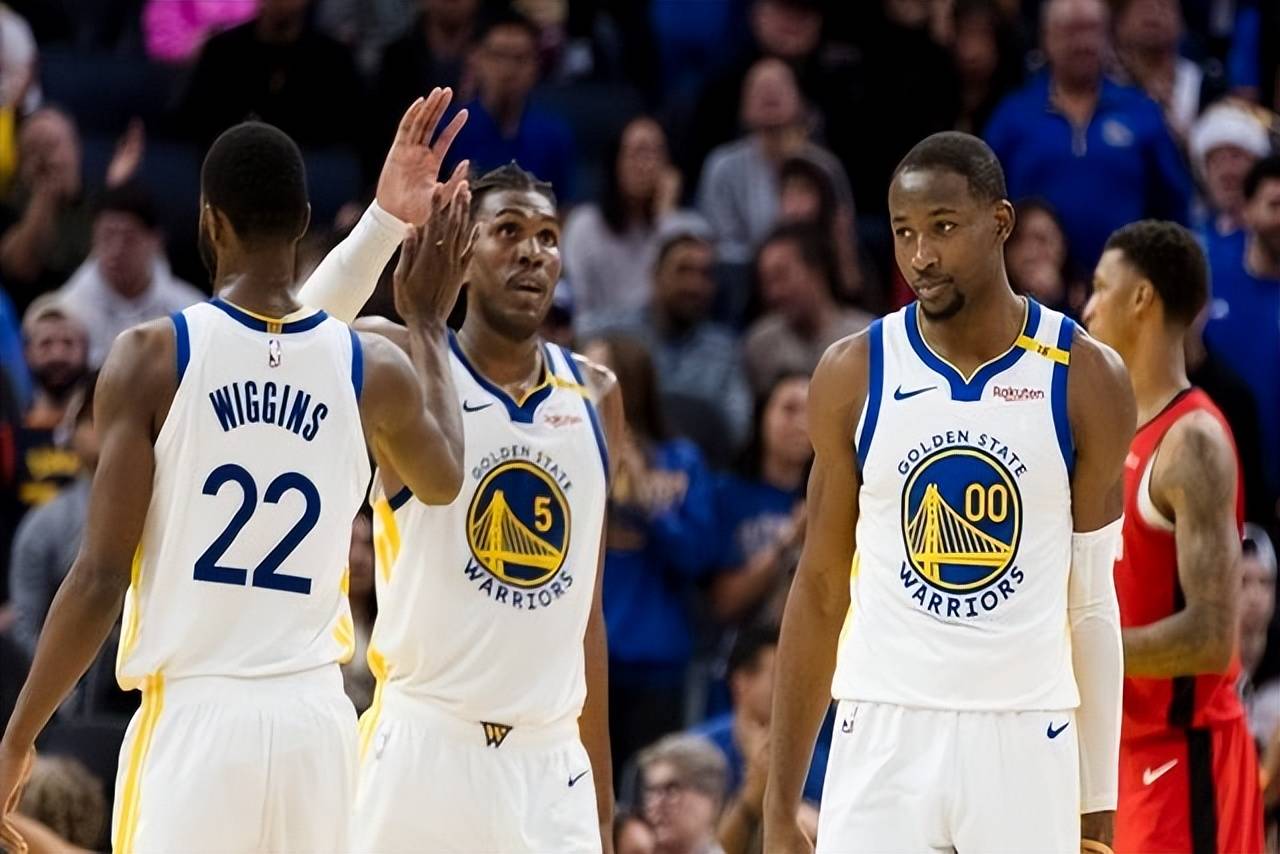 勇士逆转篮网,晋级季后赛 勇士逆转篮网,晋级季后赛