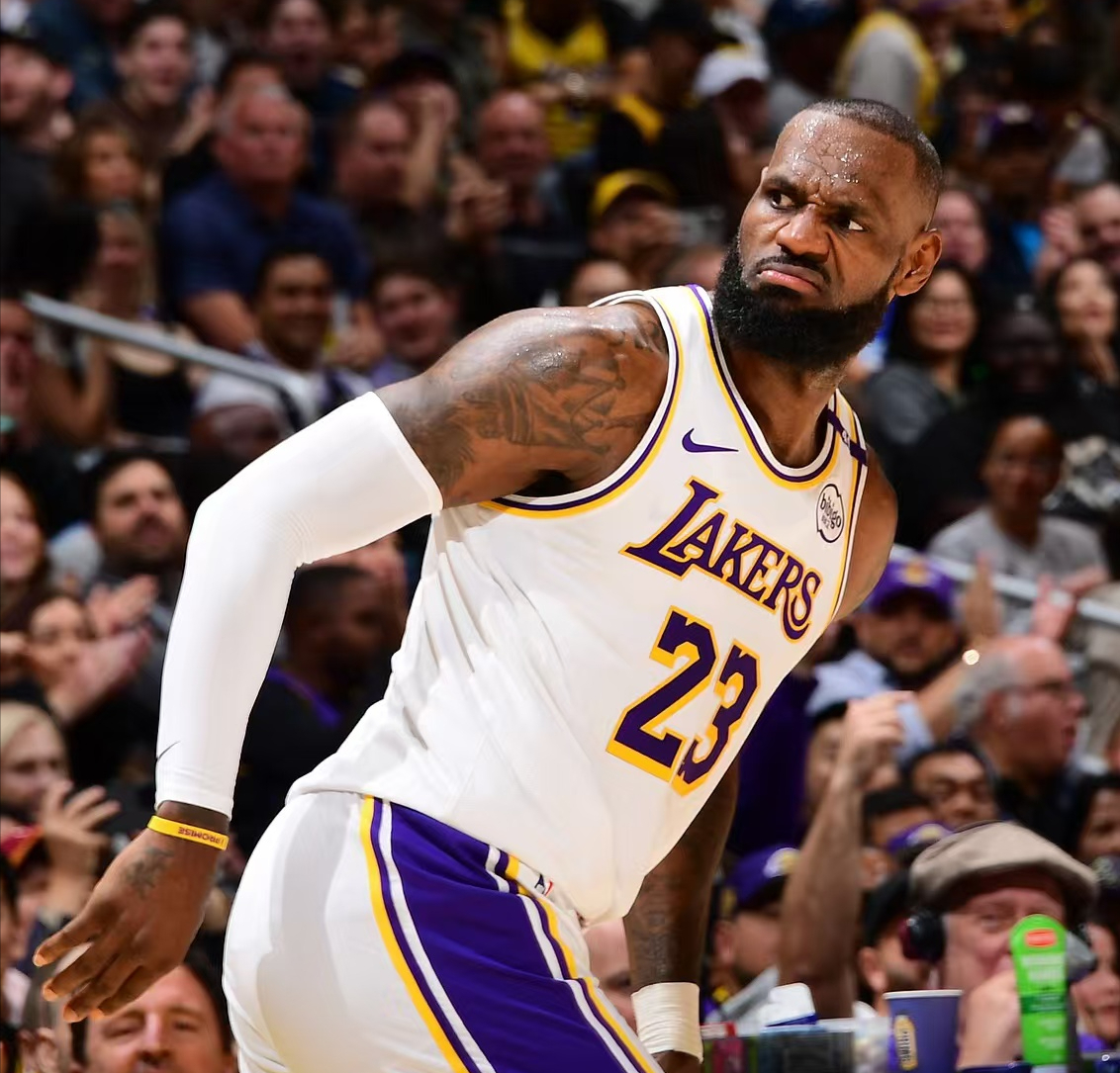 湖人主场取胜，庄神状态回勇的简单介绍