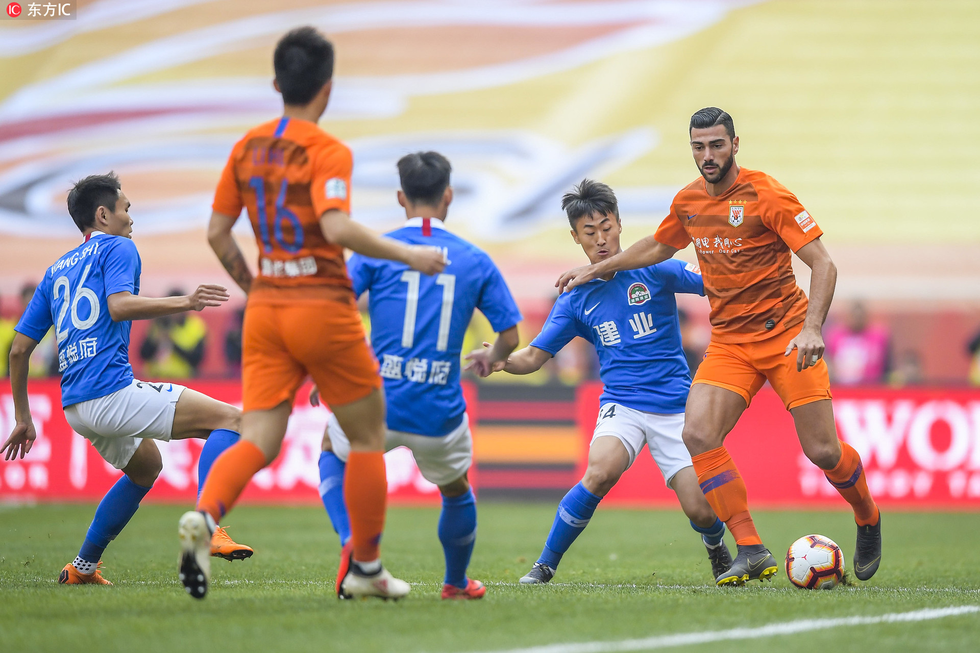 贵州高速赢山东鲁能，决胜近在中队