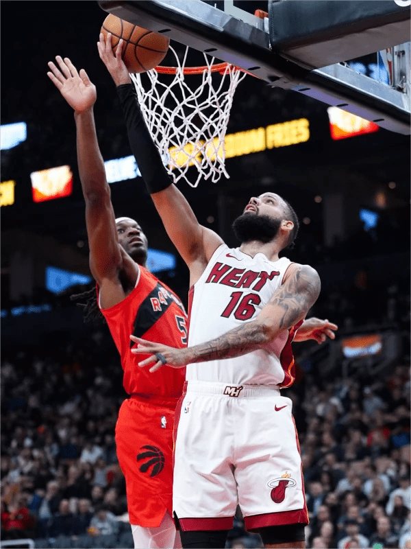 热火主场击败猛龙取得胜利