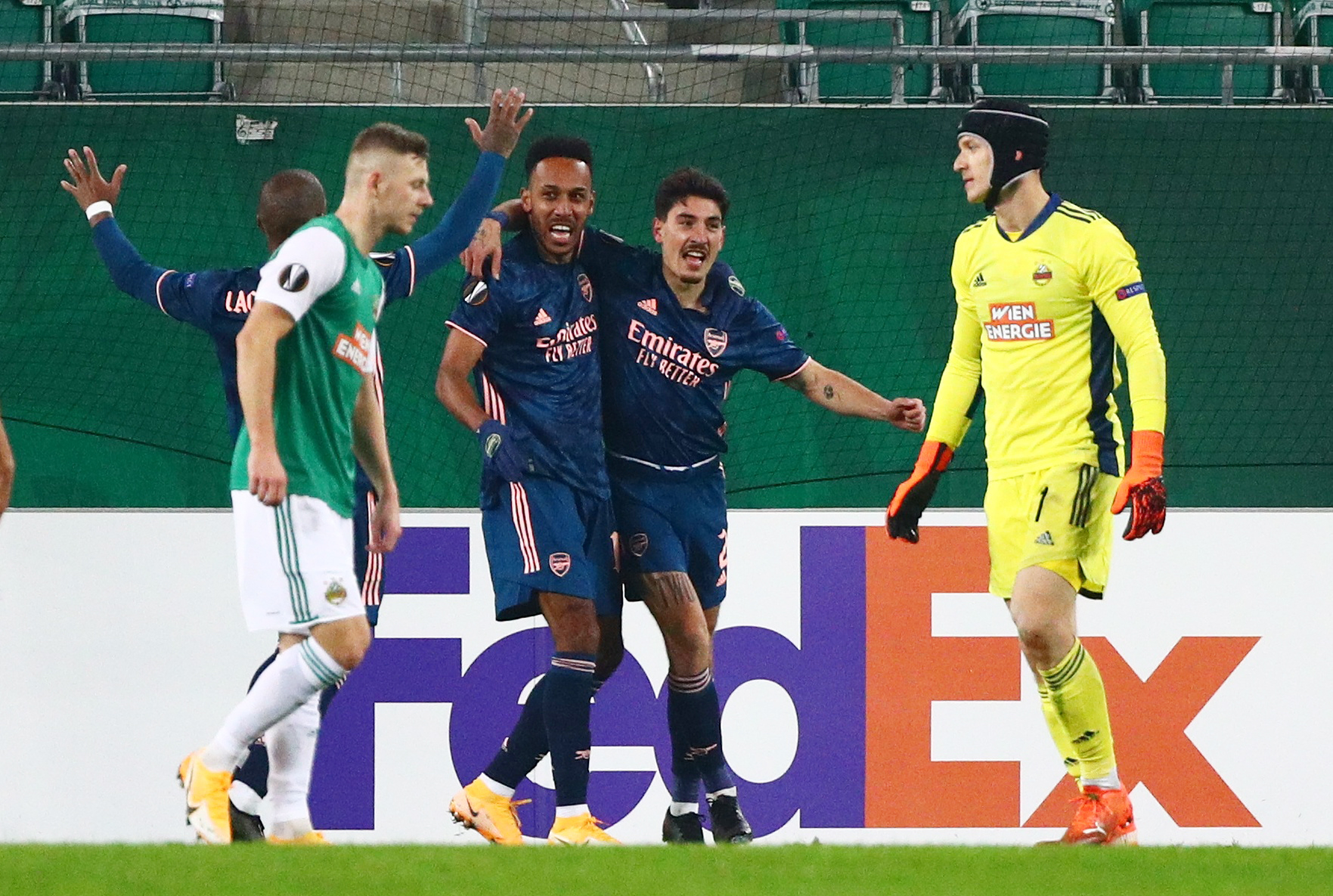 勒沃库森新赛季开局告捷，击败哈恩杜林