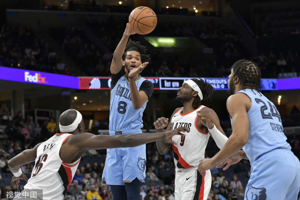 灰熊客场逆转开拓者，继续领跑西部